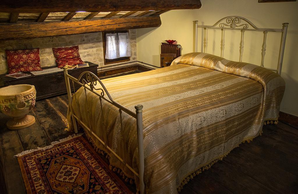 La Neviera Nel Pozzo Bed & Breakfast Offida Exterior photo